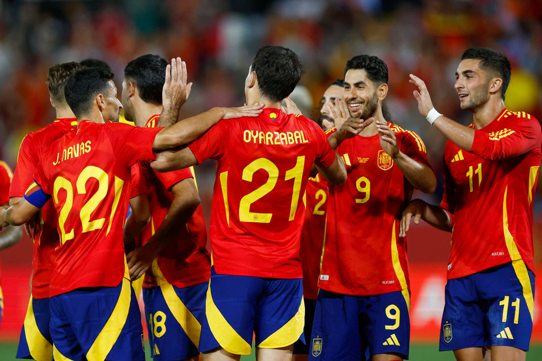 Los jugadores de la selección española celebran un gol el pasado miércoles ante Andorra. EFE/Julio Muñoz