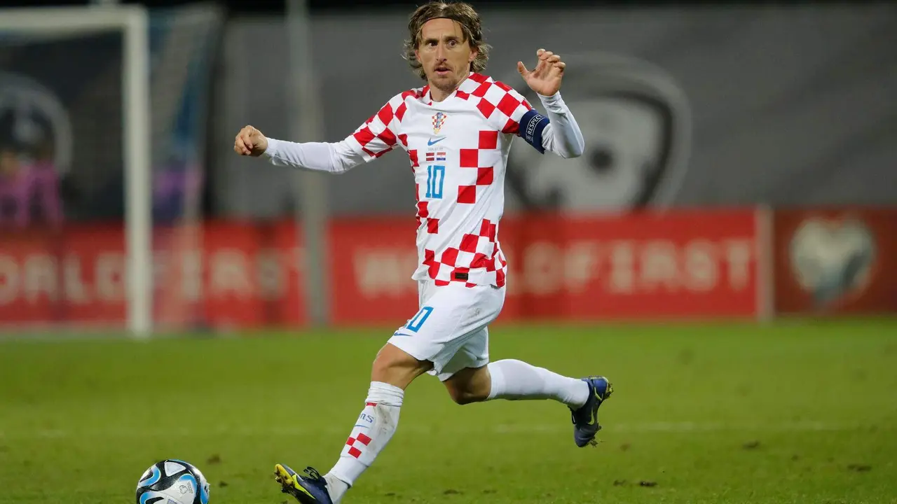 Imagen de archivo de Luka Modric con la selección de Croacia. EFE/EPA/TOMS KALNINS