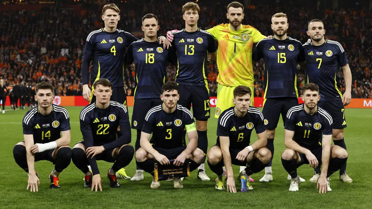 La selección escocesa de fútbol, en una foto de archivo: Fila superior de izquierda a derecha: Scott McTominay, Lawrence Shankland, Jack Hendry, Angus Gunn, Ryan Porteous and John McGinn. Fila inferior de izquierda a derecha: Billy Gilmour, Nathan Patterson, Andy Robertson, Kieran Tierney and Ryan Christie. EFE/EPA/MAURICE VAN STEEN