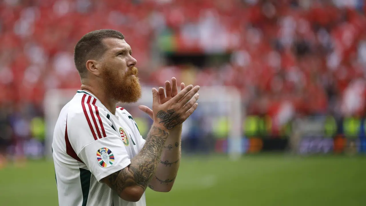 El delantero húngaro Martin Adam durante el partido de la Eurocopa contra Suiza. EFE/EPA/YOAN VALAT