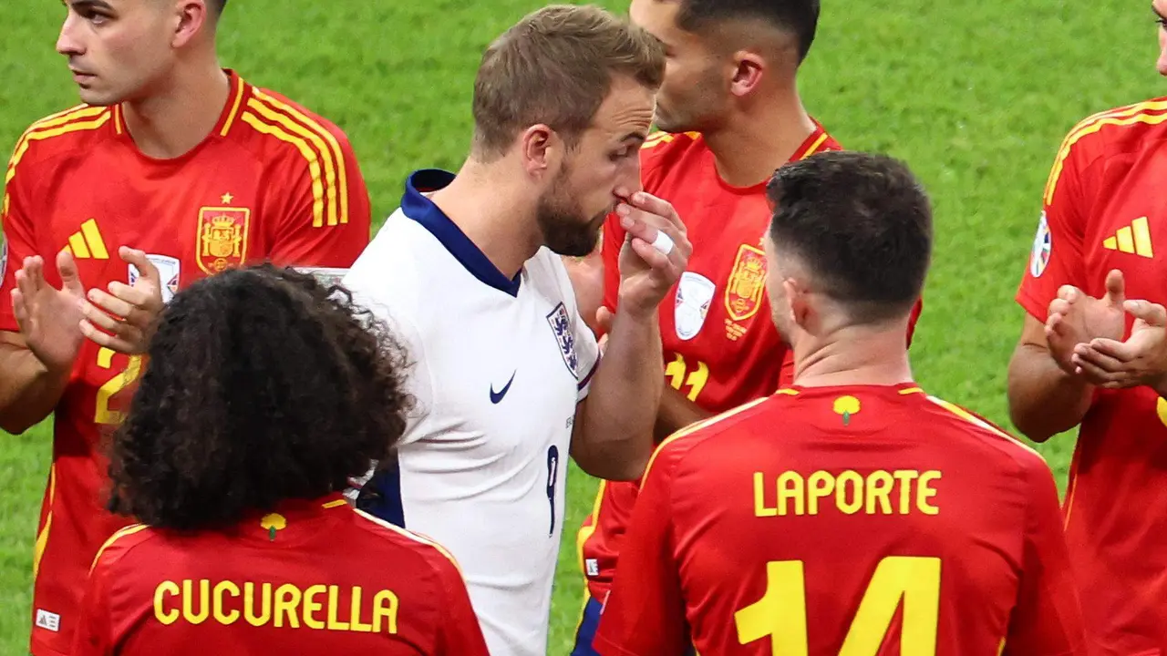 Harry Kane tras el encuentro correspondiente a la final de la Eurocopa que disputaron Inglaterra en el Estadio Olímpico de Berlín. EFE/EPA/HANNIBAL HANSCHKE