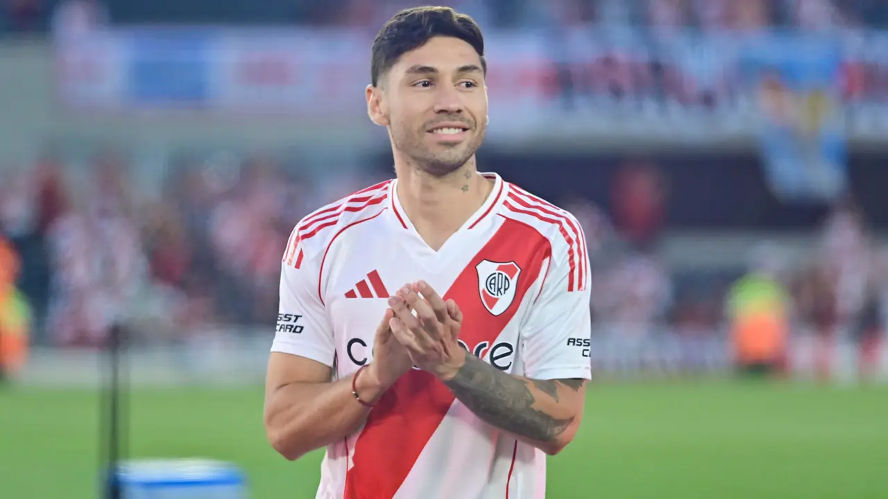 Gonzalo Montiel posa durante su presentación como nuevo jugador de River Plate. EFE/ Matias Martin Campaya